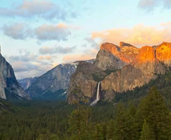 yosemite at sunset